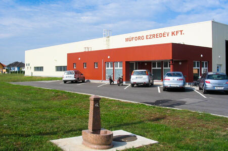 muforg ezredev lovo 01
